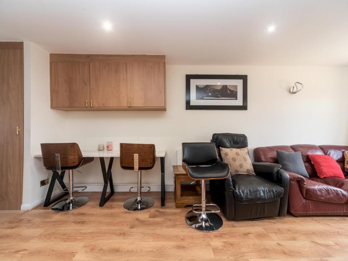 Pass The Keys Spacious Cosy Close To Abbey Wood Londra